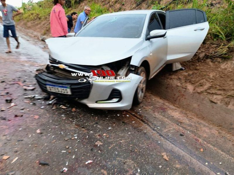 Colisão frontal entre dois veículos foi registrada na linha P 50, em Alta Floresta do Oeste Colisão frontal entre dois veículos foi registrada na linha P 50, em Alta Floresta do Oeste