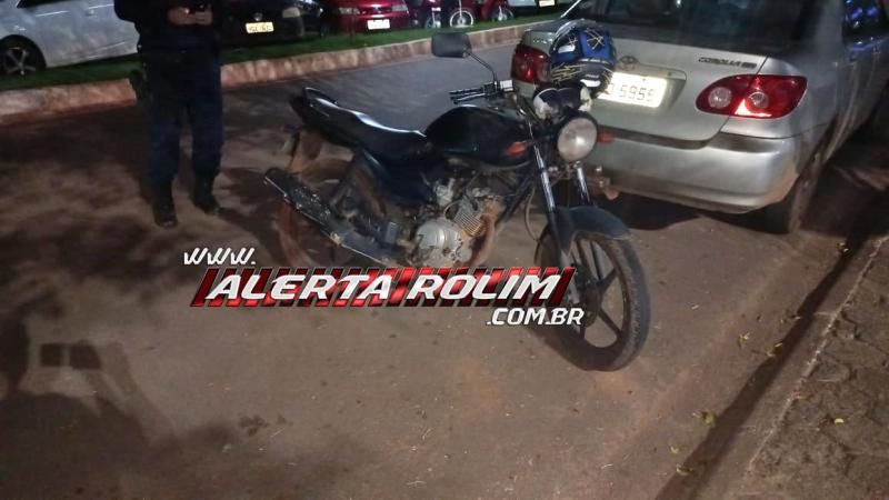 Criança foi socorrida com fratura na perna após ser atingida por moto enquanto passava por faixa de pedestres no Centro de Rolim de Moura Criança foi socorrida com fratura na perna após ser atingida por moto enquanto passava por faixa de pedestres no Centro de Rolim de Moura