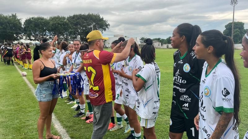 Rolim de Moura Esporte Clube conquista histórico título do Campeonato Rondoniense Feminino Rolim de Moura Esporte Clube conquista histórico título do Campeonato Rondoniense Feminino