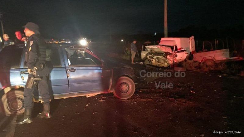 Acidente envolvendo dois carros deixou uma vítima em óbito na RO 473 próximo de Alvorada do Oeste Acidente envolvendo dois carros deixou uma vítima em óbito na RO 473 próximo de Alvorada do Oeste