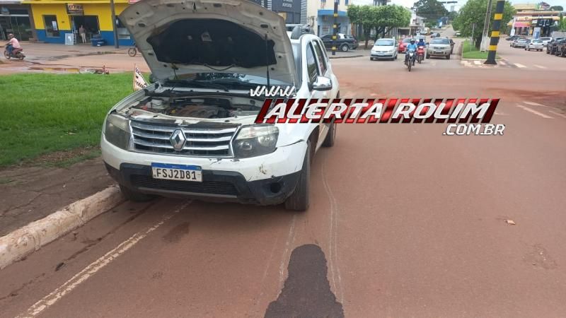 Adolescente, que conduzia bicicleta motorizada, foi socorrido após colisão com carro no Centro de Rolim de Moura Adolescente, que conduzia bicicleta motorizada, foi socorrido após colisão com carro no Centro de Rolim de Moura
