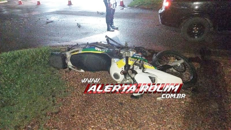 ATUALIZAÇÃO - Motorista embriagado avançou preferencial e atingiu policial militar em moto na noite de sexta-feira, em Rolim de Moura ATUALIZAÇÃO - Motorista embriagado avançou preferencial e atingiu policial militar em moto na noite de sexta-feira, em Rolim de Moura