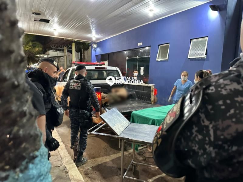 Dois suspeitos morrem em confronto com a PM em Porto Velho Dois suspeitos morrem em confronto com a PM em Porto Velho