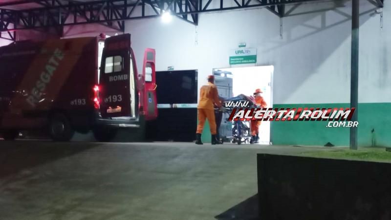 Homem foi atingido por dois tiros em posto de combustível nesta madrugada no Centro de Rolim de Moura Homem foi atingido por dois tiros em posto de combustível nesta madrugada no Centro de Rolim de Moura