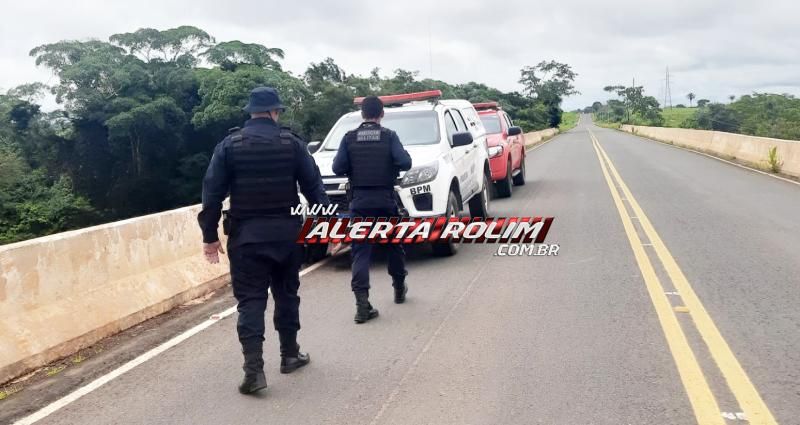 Jovem de Rolim de Moura está desaparecido; moto em que ele estava foi localizada na ponte do Rio Machado e bombeiros iniciaram as buscas Jovem de Rolim de Moura está desaparecido; moto em que ele estava foi localizada na ponte do Rio Machado e bombeiros iniciaram as buscas