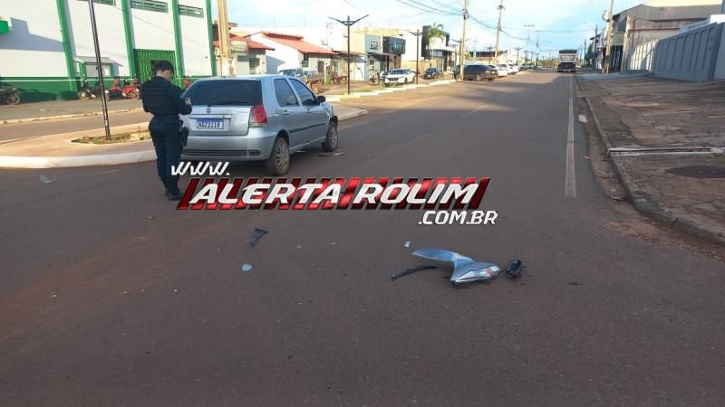 Terceiro acidente de trânsito do dia envolveu carro e moto e também deixou uma pessoa ferida, em Rolim de Moura Terceiro acidente de trânsito do dia envolveu carro e moto e também deixou uma pessoa ferida, em Rolim de Moura