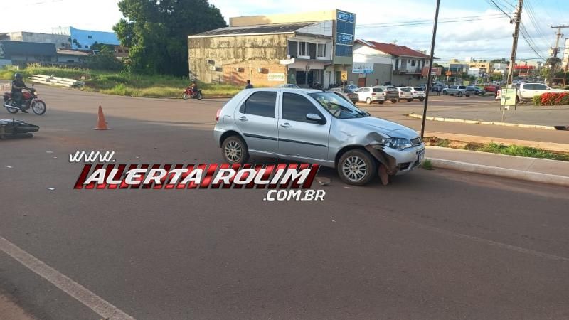 Terceiro acidente de trânsito do dia envolveu carro e moto e também deixou uma pessoa ferida, em Rolim de Moura Terceiro acidente de trânsito do dia envolveu carro e moto e também deixou uma pessoa ferida, em Rolim de Moura