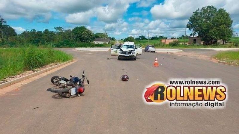 Acidente de trânsito envolvendo moto e caminhonete do DETRAN resultou em uma morte, em Santa Luzia do Oeste Acidente de trânsito envolvendo moto e caminhonete do DETRAN resultou em uma morte, em Santa Luzia do Oeste