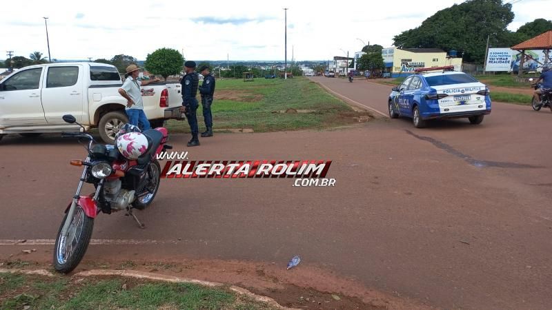 Acidente de trânsito envolvendo moto e caminhonete foi registrado nesta tarde, em Rolim de Moura Acidente de trânsito envolvendo moto e caminhonete foi registrado nesta tarde, em Rolim de Moura