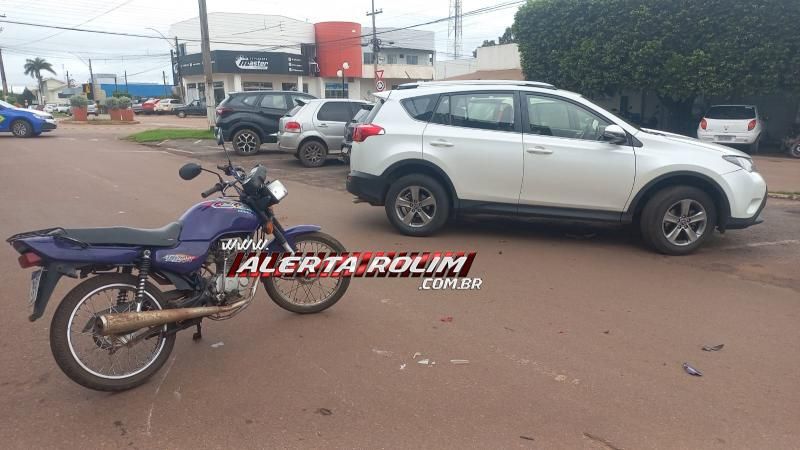Acidente de trânsito mobilizou PM e bombeiros nesta manhã em Rolim de Moura Acidente de trânsito mobilizou PM e bombeiros nesta manhã em Rolim de Moura
