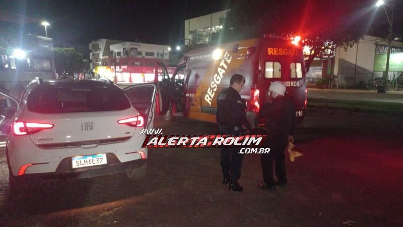 Homem foi atingido por tijolada na cabeça desferida por andarilho no Centro de Rolim de Moura Homem foi atingido por tijolada na cabeça desferida por andarilho no Centro de Rolim de Moura