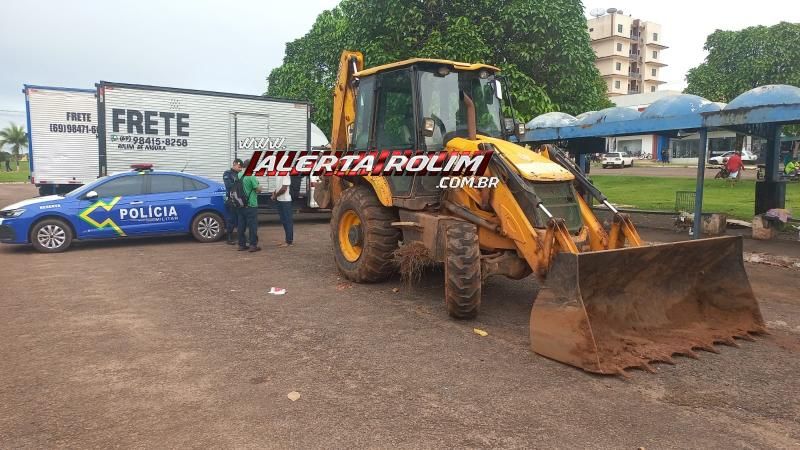 Perdeu a finalidade pública, diz Prefeitura sobre demolição do antigo ponto de táxi no Centro de Rolim de Moura Perdeu a finalidade pública, diz Prefeitura sobre demolição do antigo ponto de táxi no Centro de Rolim de Moura