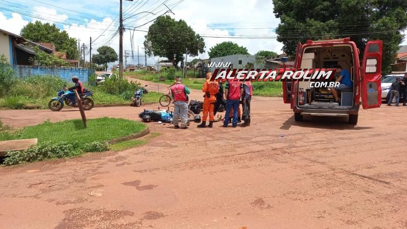 Colisão entre moto taxi e delivery foi registrada nesta tarde em Rolim de Moura Colisão entre moto taxi e delivery foi registrada nesta tarde em Rolim de Moura