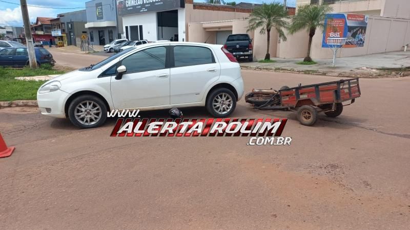 Acidente de trânsito envolvendo carro e moto deixou um ferido nesta tarde, em Rolim de Moura Acidente de trânsito envolvendo carro e moto deixou um ferido nesta tarde, em Rolim de Moura