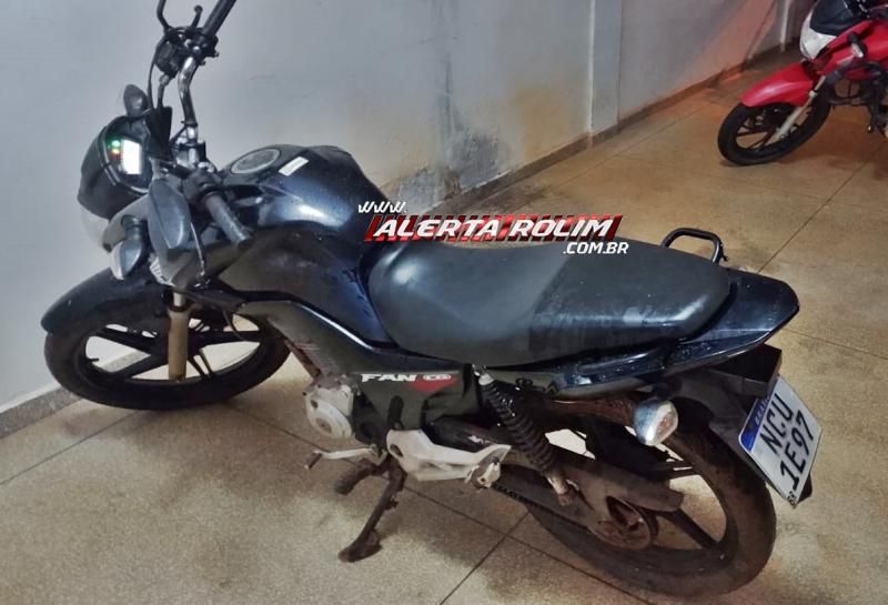 Suspeito foi preso e uma moto furtada foi recuperada pela Polícia Militar, em Rolim de Moura Suspeito foi preso e uma moto furtada foi recuperada pela Polícia Militar, em Rolim de Moura