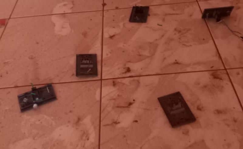 Suspeito foi preso em flagrante pela PM, após a prática de crimes de danos em residência e furto de fiações elétricas, em Rolim de Moura Suspeito foi preso em flagrante pela PM, após a prática de crimes de danos em residência e furto de fiações elétricas, em Rolim de Moura