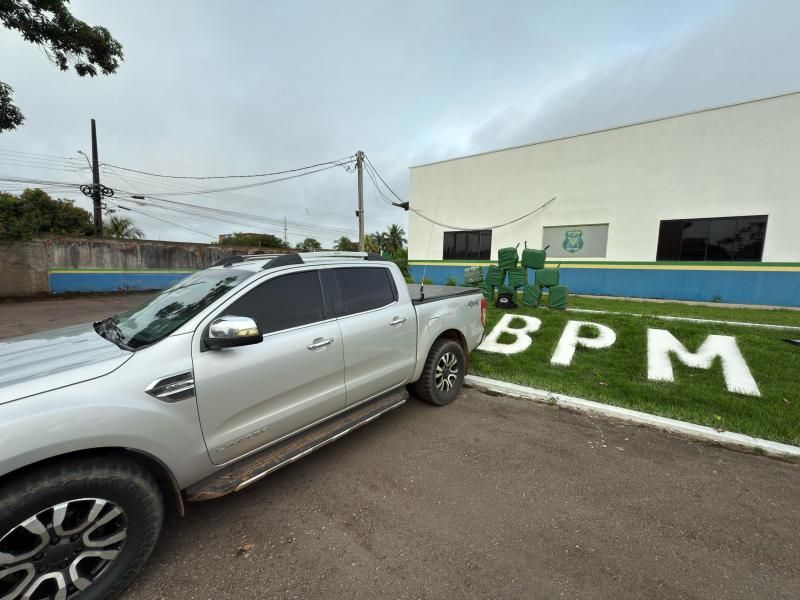 PF e PM/RO prendeu duas pessoas em flagrante com 350 kg de drogas, em Alta Floresta do Oeste PF e PM/RO prendeu duas pessoas em flagrante com 350 kg de drogas, em Alta Floresta do Oeste