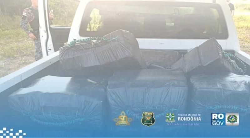 10º BPM - FORÇAS DE SEGURANÇA APREENDEM CERCA DE 300 QUILOS DE COCAÍNA 10º BPM - FORÇAS DE SEGURANÇA APREENDEM CERCA DE 300 QUILOS DE COCAÍNA