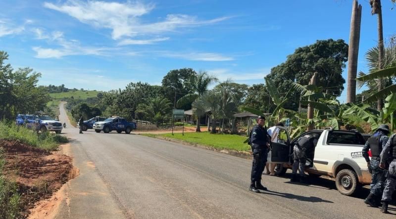 ATUALIZADA - Grande quantidade de drogas foi apreendida durante operação conjunta entre PF, PM e Exército, em Nova Brasilândia ATUALIZADA - Grande quantidade de drogas foi apreendida durante operação conjunta entre PF, PM e Exército, em Nova Brasilândia