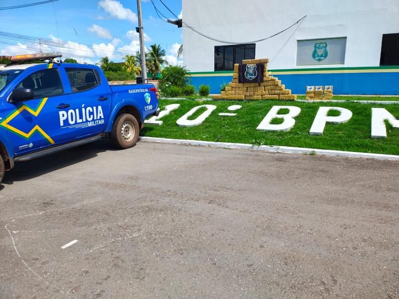 ATUALIZADA - Grande quantidade de drogas foi apreendida durante operação conjunta entre PF, PM e Exército, em Nova Brasilândia ATUALIZADA - Grande quantidade de drogas foi apreendida durante operação conjunta entre PF, PM e Exército, em Nova Brasilândia