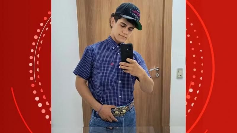 Suspeito de matar jovem por ciúmes durante rodeio se entrega à polícia em São Miguel do Guaporé Suspeito de matar jovem por ciúmes durante rodeio se entrega à polícia em São Miguel do Guaporé