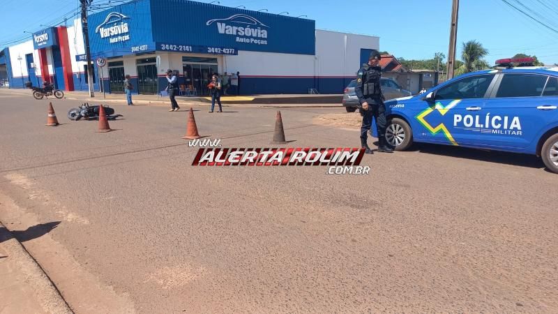 Acidente de trânsito evolvendo carro e moto deixou um ferido nesta quinta-feira, em Rolim de Moura Acidente de trânsito evolvendo carro e moto deixou um ferido nesta quinta-feira, em Rolim de Moura