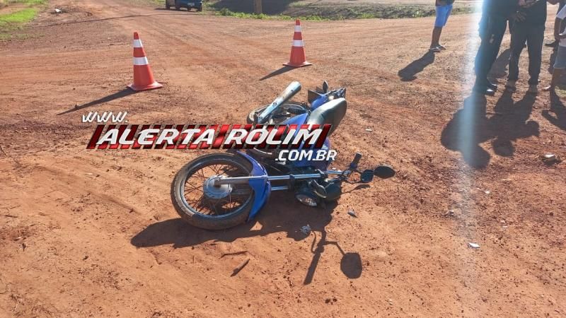 Adolescente que conduzia moto sofreu fratura em uma das pernas após colisão com carro no bairro Planalto, em Rolim de Moura Adolescente que conduzia moto sofreu fratura em uma das pernas após colisão com carro no bairro Planalto, em Rolim de Moura