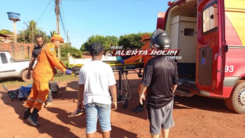 Adolescente que conduzia moto sofreu fratura em uma das pernas após colisão com carro no bairro Planalto, em Rolim de Moura Adolescente que conduzia moto sofreu fratura em uma das pernas após colisão com carro no bairro Planalto, em Rolim de Moura