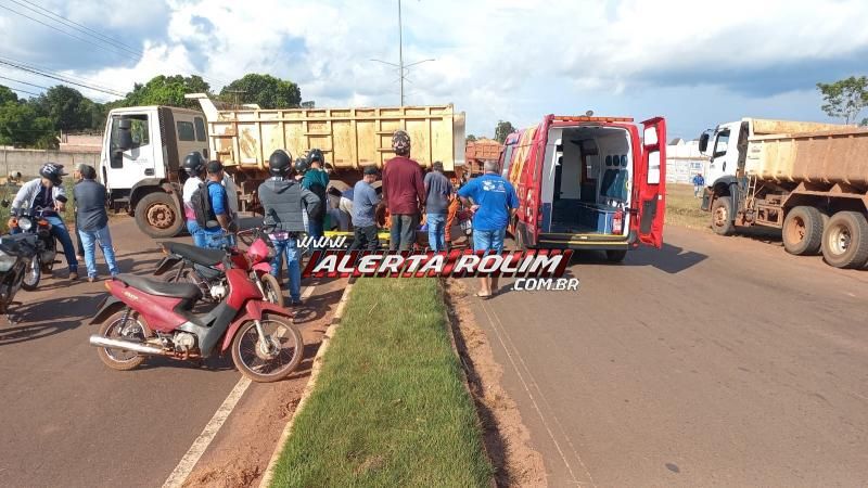 Colisão entre caminhão e motocicleta deixou homem com fratura em uma das pernas nesta tarde na RO-010, em Rolim de Moura Colisão entre caminhão e motocicleta deixou homem com fratura em uma das pernas nesta tarde na RO-010, em Rolim de Moura
