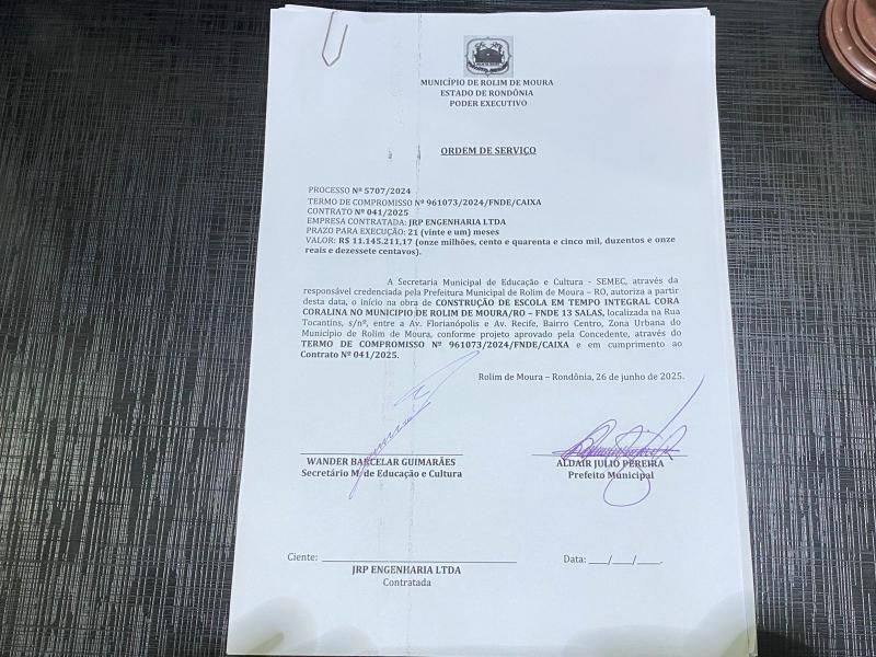 Prefeitura de Rolim de Moura assina ordem de serviço para construção de escola em tempo integral Prefeitura de Rolim de Moura assina ordem de serviço para construção de escola em tempo integral