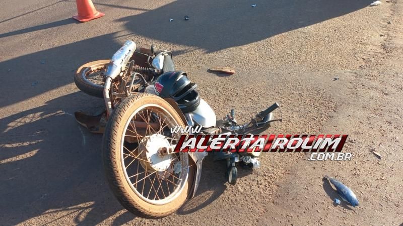 Acidente de trânsito no Centro de Rolim de Moura deixou uma pessoa ferida nesta tarde Acidente de trânsito no Centro de Rolim de Moura deixou uma pessoa ferida nesta tarde
