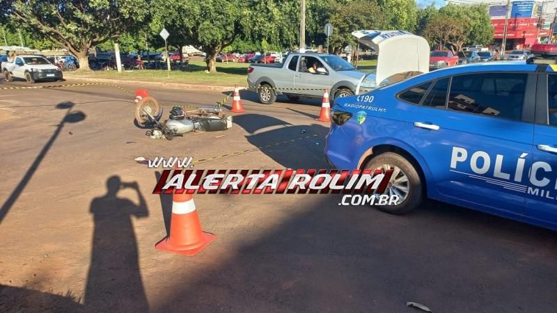 Acidente de trânsito no Centro de Rolim de Moura deixou uma pessoa ferida nesta tarde Acidente de trânsito no Centro de Rolim de Moura deixou uma pessoa ferida nesta tarde