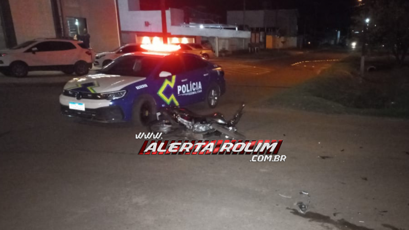Acidente entre carro e moto é registrado no bairro Planalto em Rolim de Moura Acidente entre carro e moto é registrado no bairro Planalto em Rolim de Moura