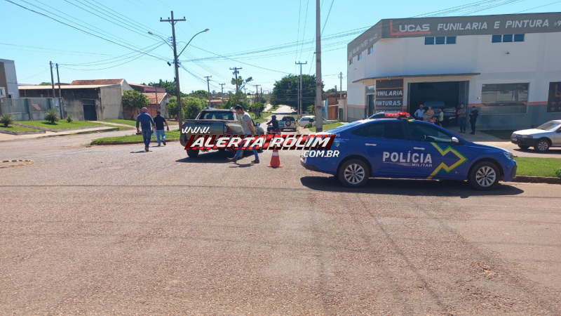 Acidente entre carro e moto é registrado no bairro São Cristóvão, em Rolim de Moura Acidente entre carro e moto é registrado no bairro São Cristóvão, em Rolim de Moura