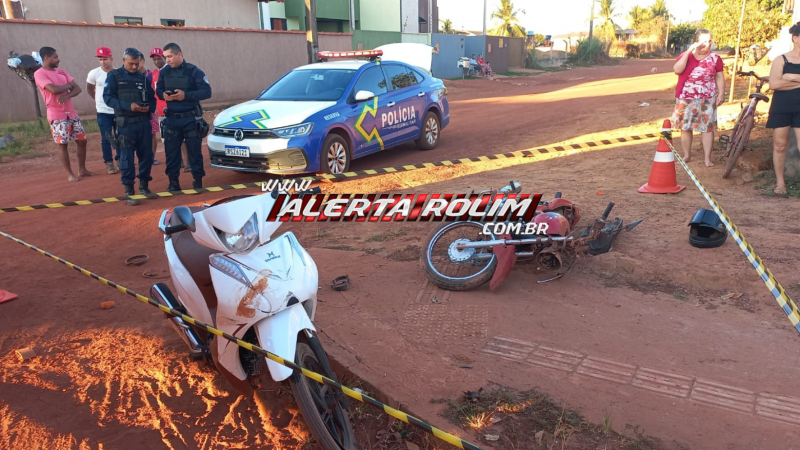 Acidente entre motocicletas deixa mulher ferida em Rolim de Moura Acidente entre motocicletas deixa mulher ferida em Rolim de Moura