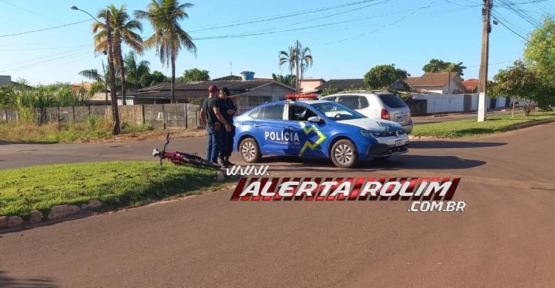 Colisão entre carro e bicicleta deixou mulher ferida em Rolim de Moura Colisão entre carro e bicicleta deixou mulher ferida em Rolim de Moura