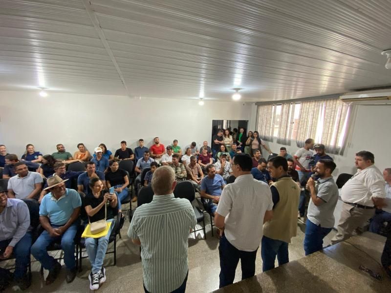 Secretaria de Agricultura de Rolim de Moura entrega kits de apicultura a produtores rurais Secretaria de Agricultura de Rolim de Moura entrega kits de apicultura a produtores rurais