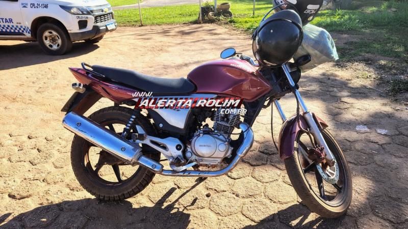 Vídeo - Policial Militar de folga recuperou moto furtada e prendeu dois suspeitos, em Rolim de Moura Vídeo - Policial Militar de folga recuperou moto furtada e prendeu dois suspeitos, em Rolim de Moura