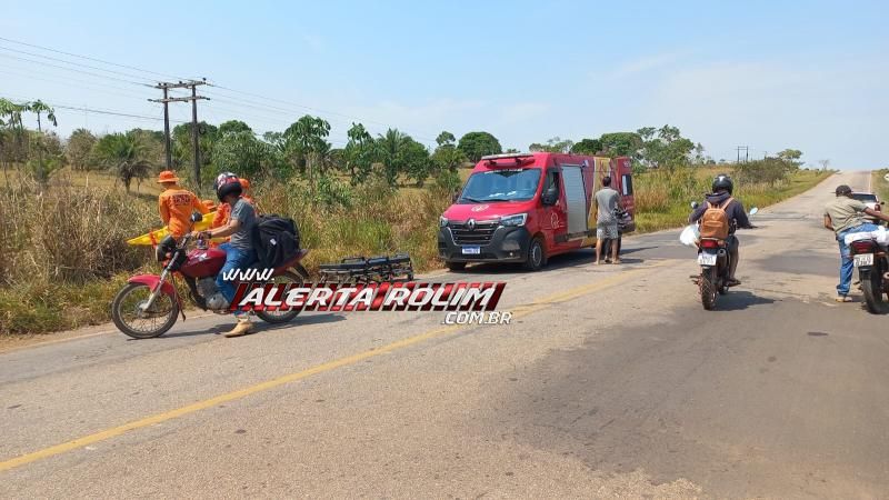 Acidente deixou passageira de moto com fratura na perna, em Rolim de Moura Acidente deixou passageira de moto com fratura na perna, em Rolim de Moura