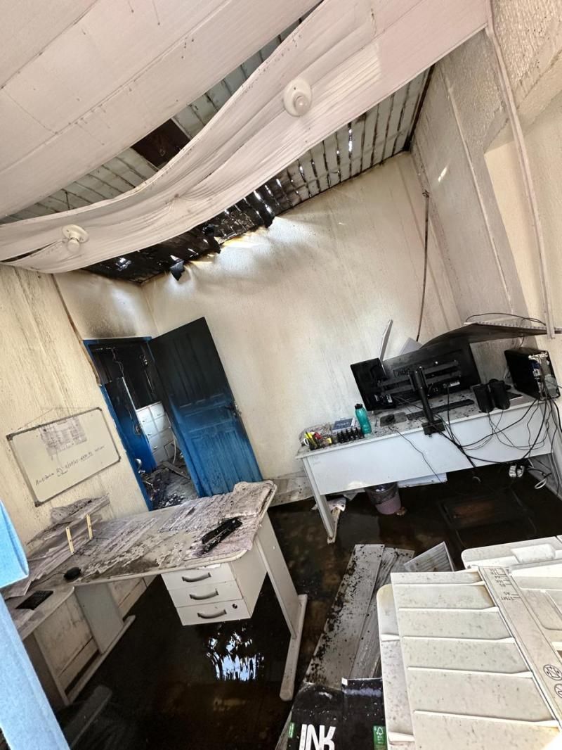 Incêndio atinge base da SAAE em Cacoa Incêndio atinge base da SAAE em Cacoa