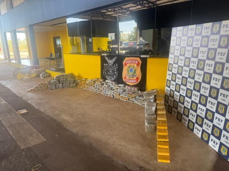 Polícia Federal apreende cerca de 350 kg de Skunk com apoio da PRF em Pimenta Bueno/RO Polícia Federal apreende cerca de 350 kg de Skunk com apoio da PRF em Pimenta Bueno/RO