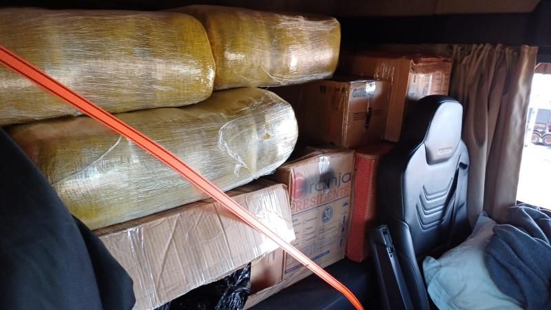 Polícia Federal apreende cerca de 350 kg de Skunk com apoio da PRF em Pimenta Bueno/RO Polícia Federal apreende cerca de 350 kg de Skunk com apoio da PRF em Pimenta Bueno/RO