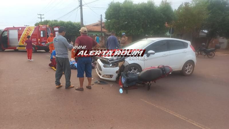 Acidente de trânsito deixou condutora de moto ferida nesta manhã no bairro Beira Rio, em Rolim de Moura Acidente de trânsito deixou condutora de moto ferida nesta manhã no bairro Beira Rio, em Rolim de Moura