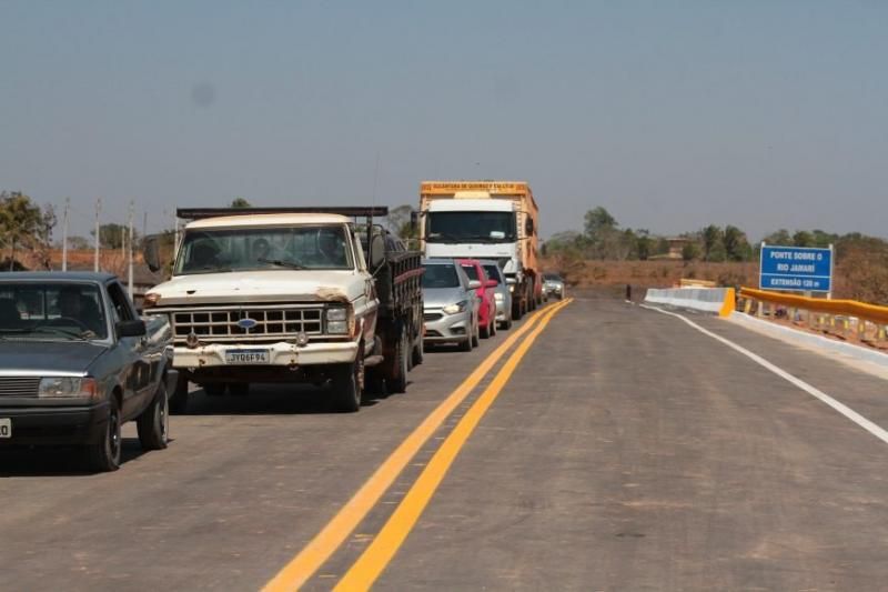 Governo de RO ultrapassa R$ 1 bilhão de investimentos em estradas Governo de RO ultrapassa R$ 1 bilhão de investimentos em estradas