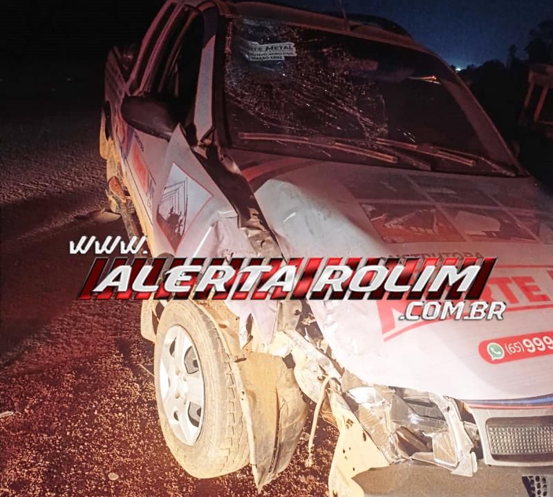 Grave acidente de trânsito envolvendo carro e moto foi registrado nesta noite na RO 479 próximo ao aeroporto de Rolim de Moura Grave acidente de trânsito envolvendo carro e moto foi registrado nesta noite na RO 479 próximo ao aeroporto de Rolim de Moura