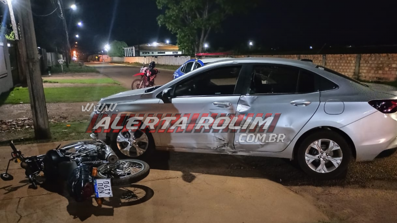 Motociclista fica ferido após colisão com carro no bairro São Cristóvão de Moura Motociclista fica ferido após colisão com carro no bairro São Cristóvão de Moura