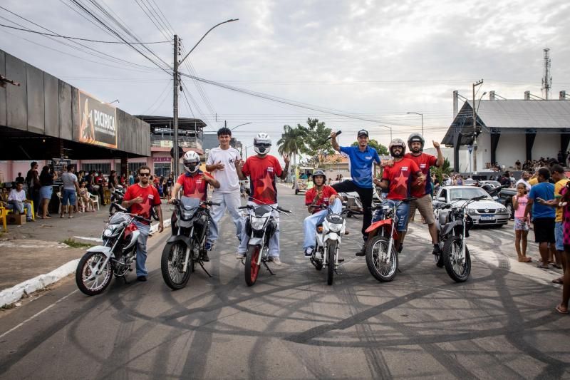Rolou o 12⁰ Campeonato Rondoniense de Exposições de Carros Rebaixados, Antigos e Off-Road em Presidente Médici - RO Rolou o 12⁰ Campeonato Rondoniense de Exposições de Carros Rebaixados, Antigos e Off-Road em Presidente Médici - RO