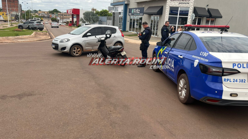Acidente entre carro e moto é registrado no centro de Rolim de Moura Acidente entre carro e moto é registrado no centro de Rolim de Moura