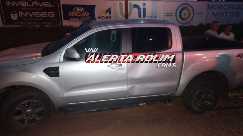 Acidente entre moto e caminhonete é registrado no bairro Jardim Tropical em Rolim de Moura Acidente entre moto e caminhonete é registrado no bairro Jardim Tropical em Rolim de Moura