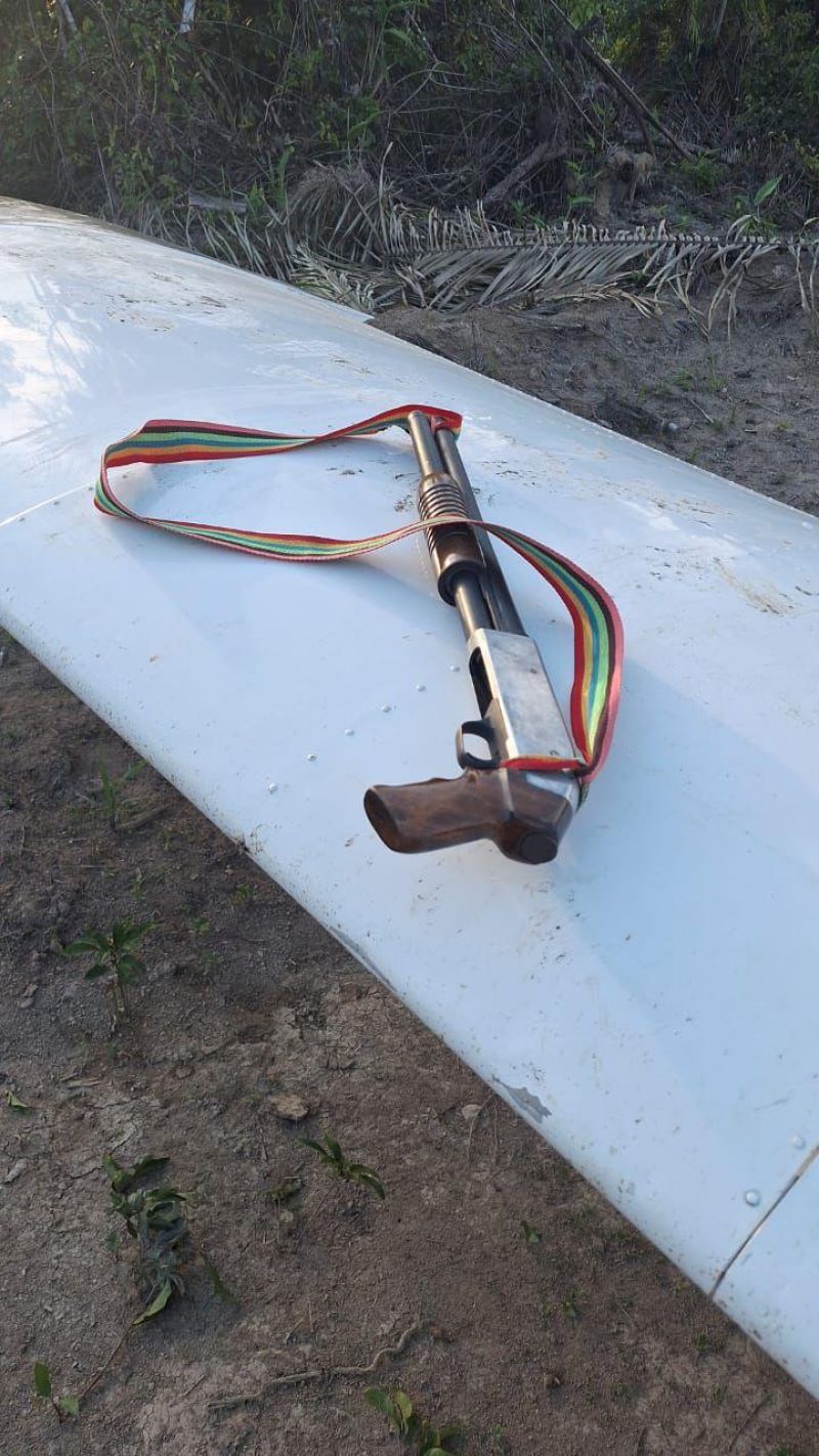 Avião com meia tonelada de droga é apreendido em Machadinho d’Oeste em ação da PF com PM de RO e MT Avião com meia tonelada de droga é apreendido em Machadinho d’Oeste em ação da PF com PM de RO e MT